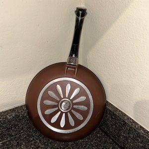 Vintage Club Skillet